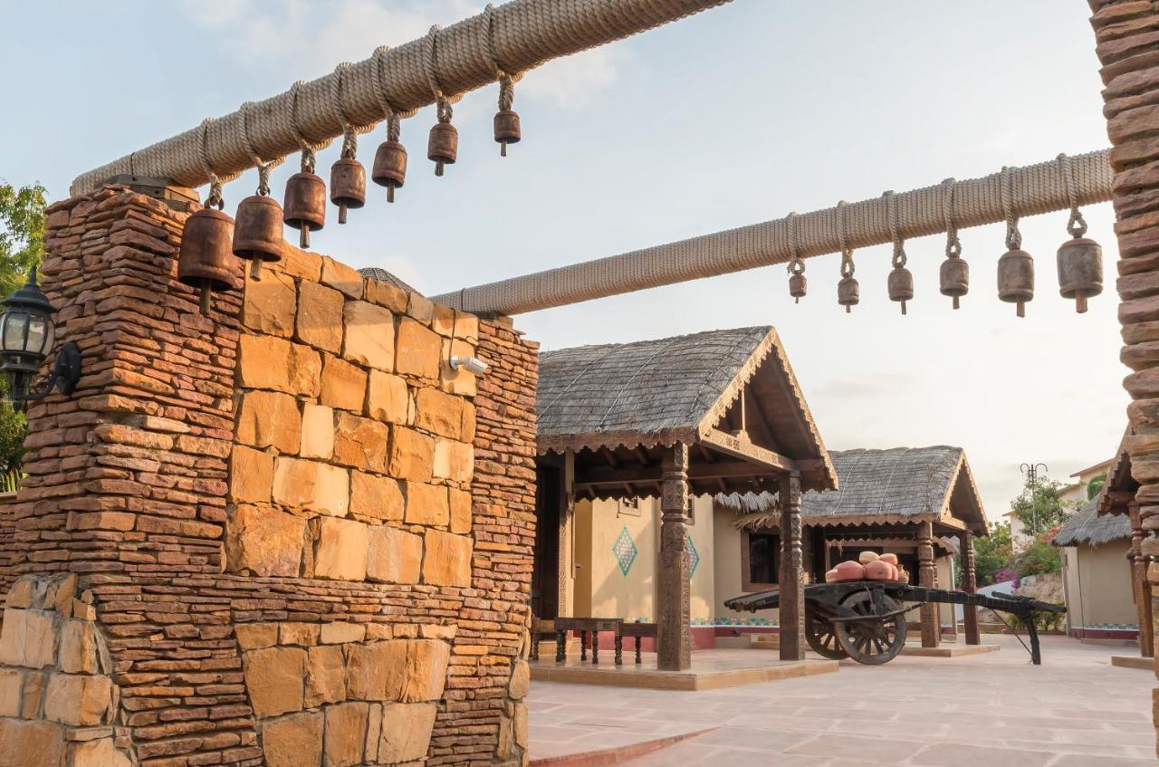 Regenta Resort Bhuj By Royal Orchid Hotels Limited Bagian luar foto