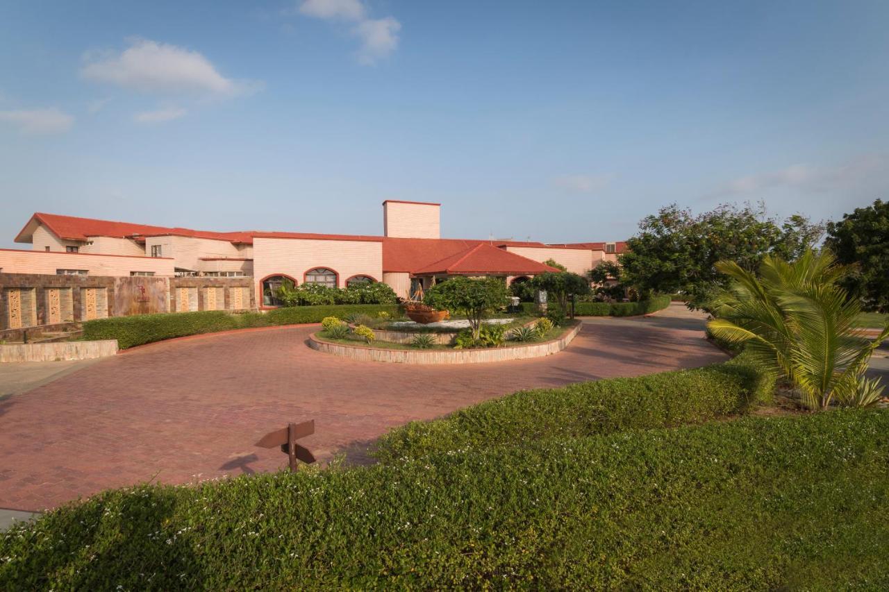 Regenta Resort Bhuj By Royal Orchid Hotels Limited Bagian luar foto