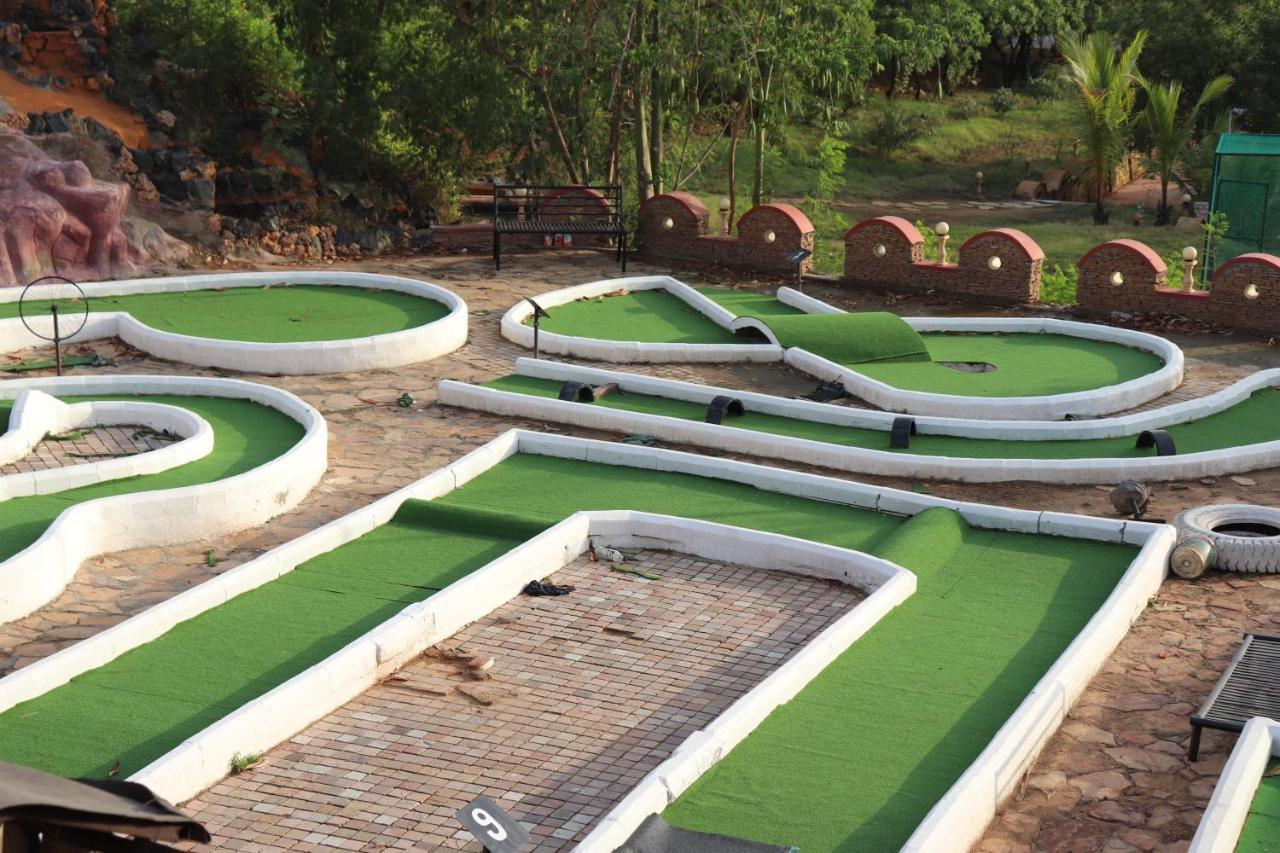 Regenta Resort Bhuj By Royal Orchid Hotels Limited Bagian luar foto