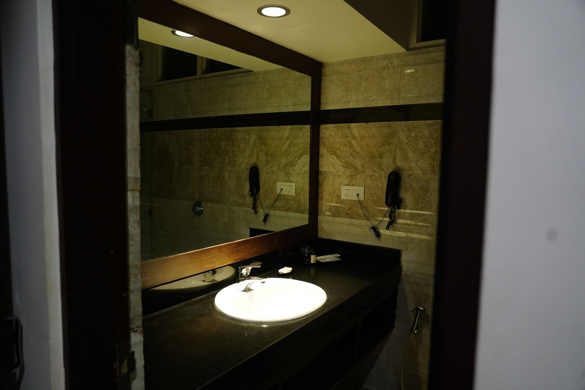 Regenta Resort Bhuj By Royal Orchid Hotels Limited Bagian luar foto