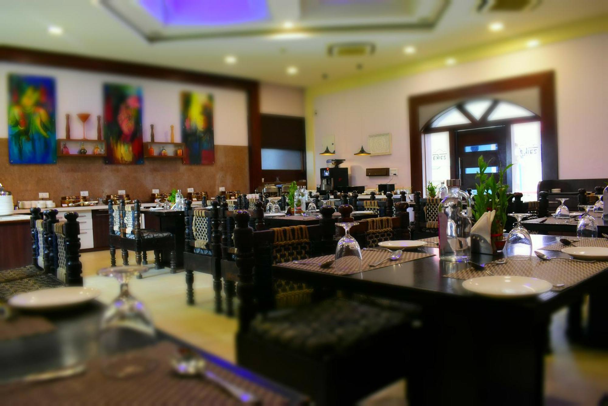 Regenta Resort Bhuj By Royal Orchid Hotels Limited Bagian luar foto