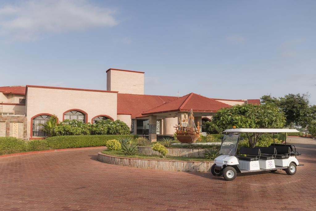 Regenta Resort Bhuj By Royal Orchid Hotels Limited Bagian luar foto